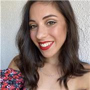 Tengo mucha experiencia ya , soy una profe que intenta siempre a hacer que las cosas sean más divertidas así que se aprende más y con más facilidad